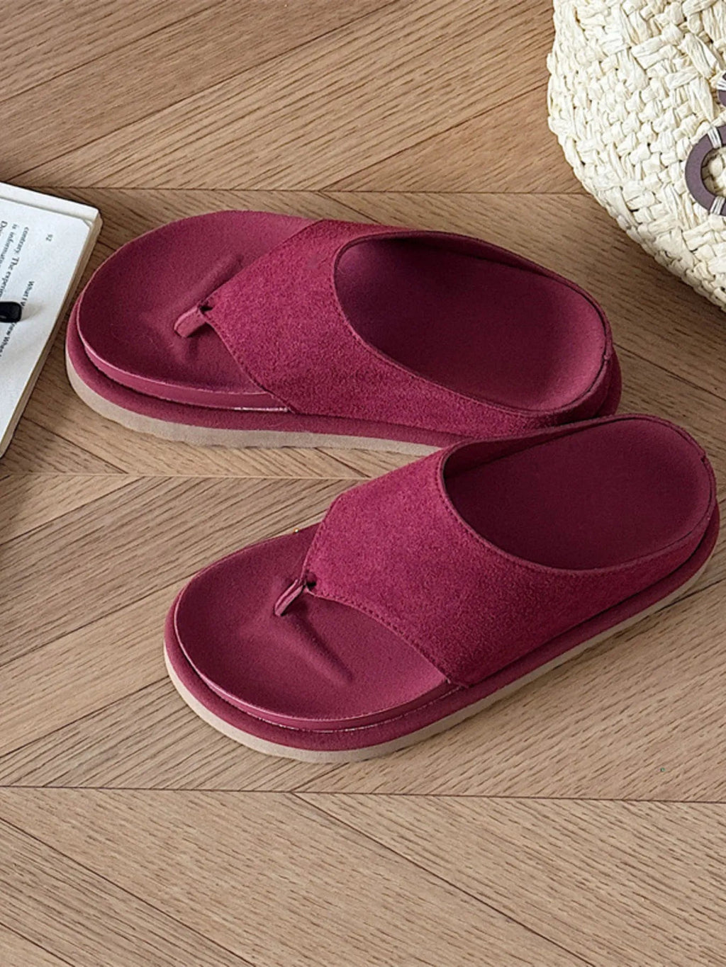 Women's lightweight Trendsi toe-post platform flat sandals with cushioned soles, perfect for summer casual wear.