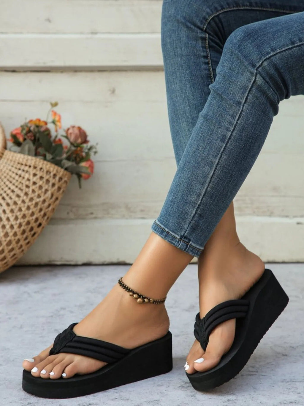 Women's comfortable PU leather platform toe post sandals with chunky heel and strap detail, stylish and supportive for casual wear.