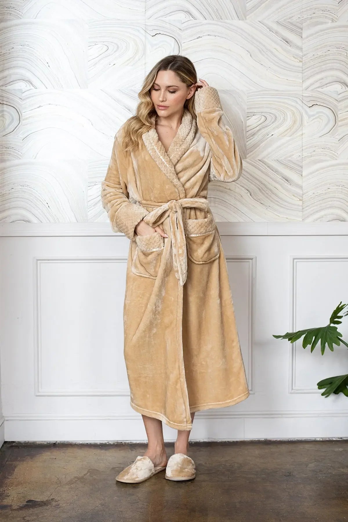 Women’s ultra-soft plush bathrobe from Plush Fashion Hub, cozy and comfortable with a relaxed fit, perfect for lounging.