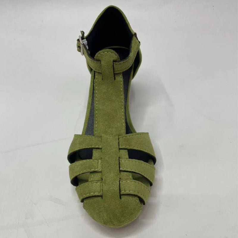 Plus size women’s suede round toe casual flats by Plush Fashion Hub, breathable and comfortable footwear for everyday wear.